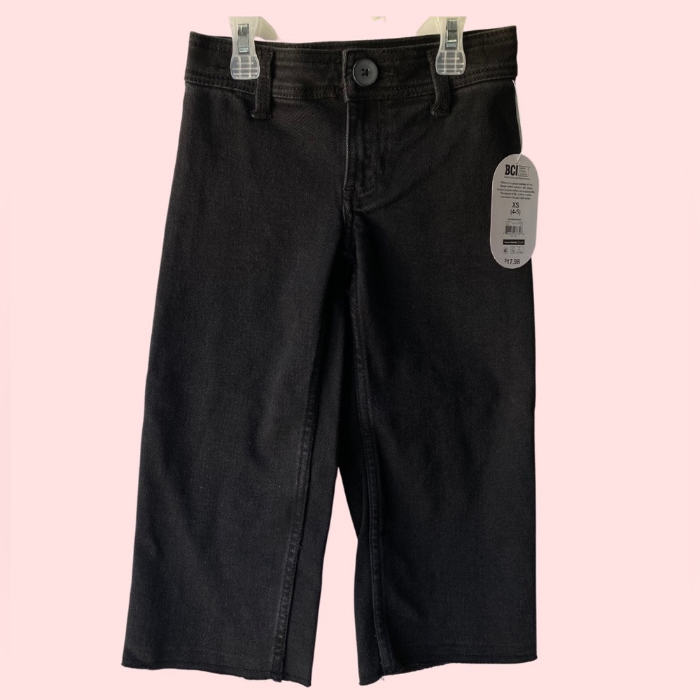 New Girl’s Mom Jeans